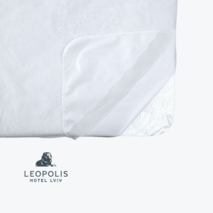Наматрацник захисний LEOPOLIS