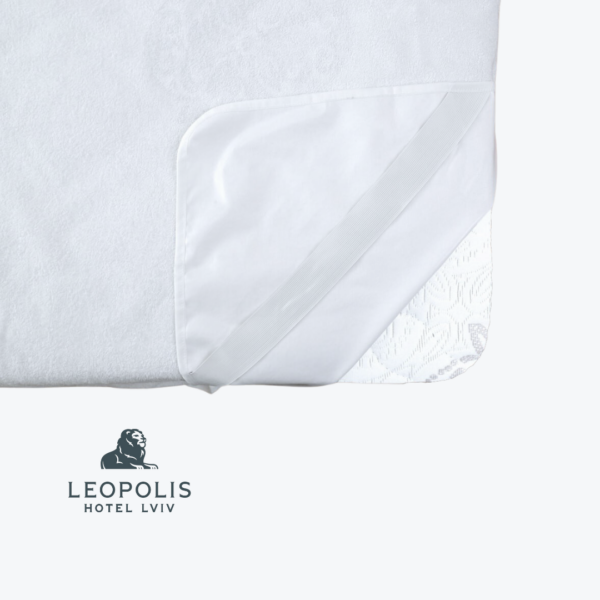 Наматрацник захисний LEOPOLIS
